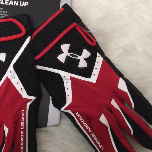 Men’s Under Armour baseball batting gloves - Picture 3 of 4